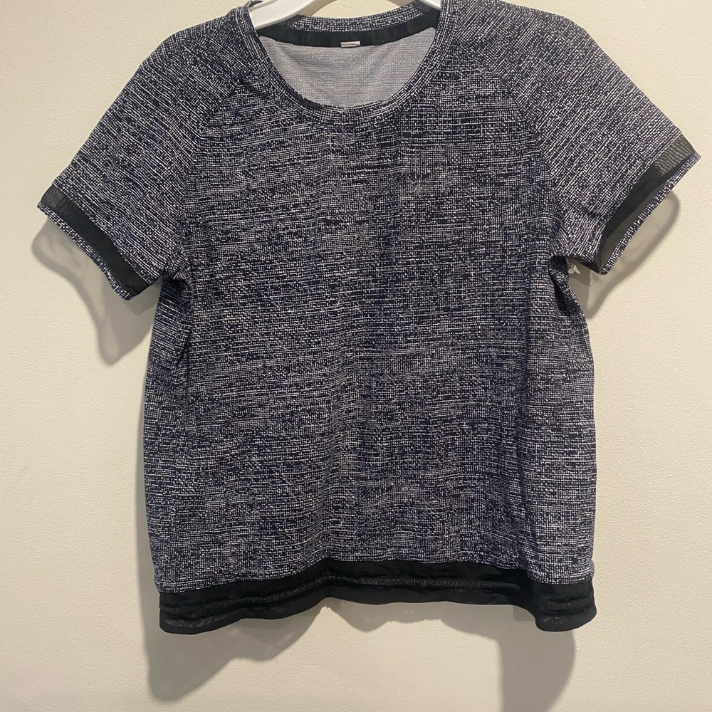 Lululemon Athletica Black and Gray Short Sleeve Tee
